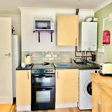 公寓 Sunny Garden Flat. Charming Area. Park & York. 约克